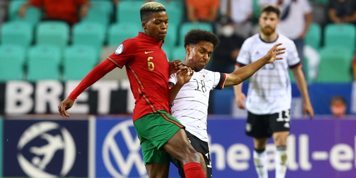 Nottingham Forest reignite interest in "superb" ace; club now open to sale